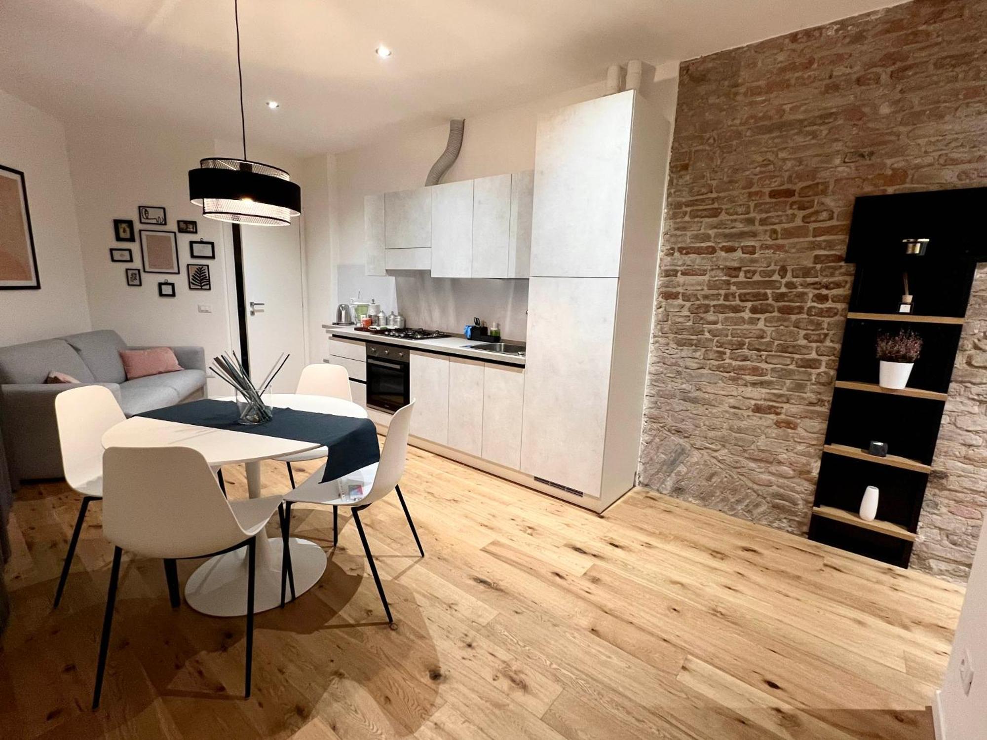 Un Nido A Mantova Historic Apt Near The Center! Buitenkant foto